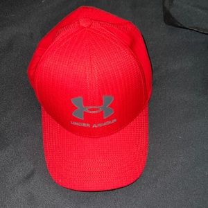 NWT youth  Under Armour red baseball style youth size large cap hat